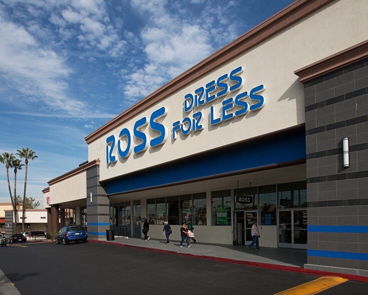 More Photos Of 820-916 N Western Ave, San Pedro Unknown For Lease