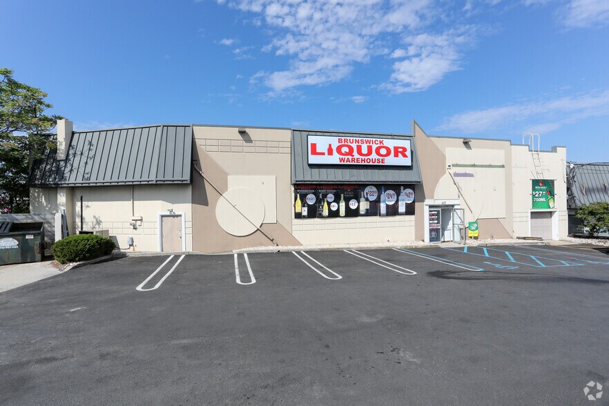More Photos Of 252 State Route 18, East Brunswick General Retail For Lease