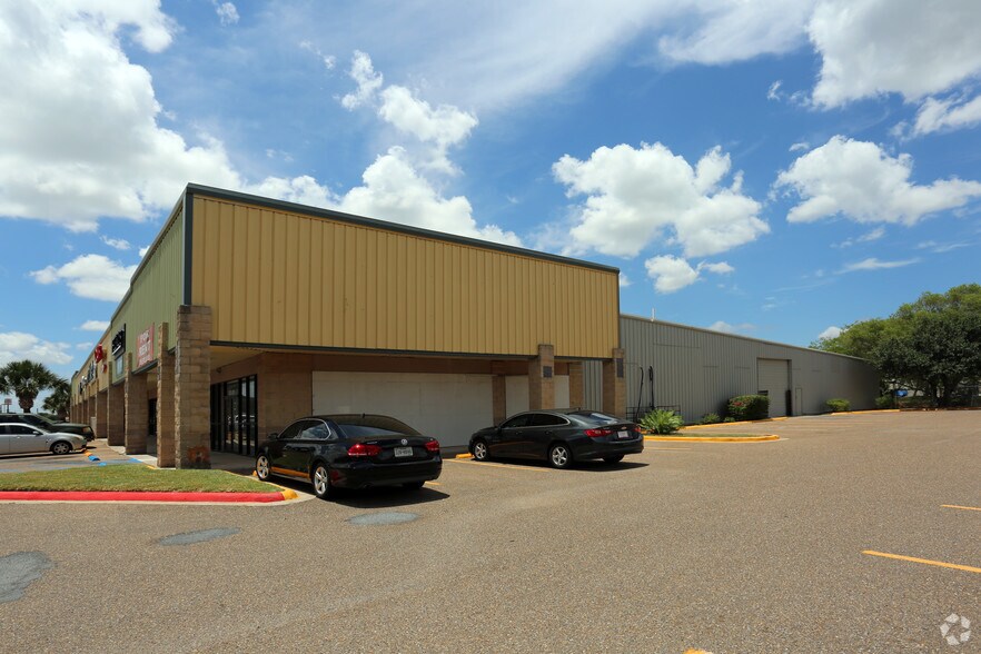 More Photos Of 3525 International Blvd, Brownsville Storefront Retail Office For Lease