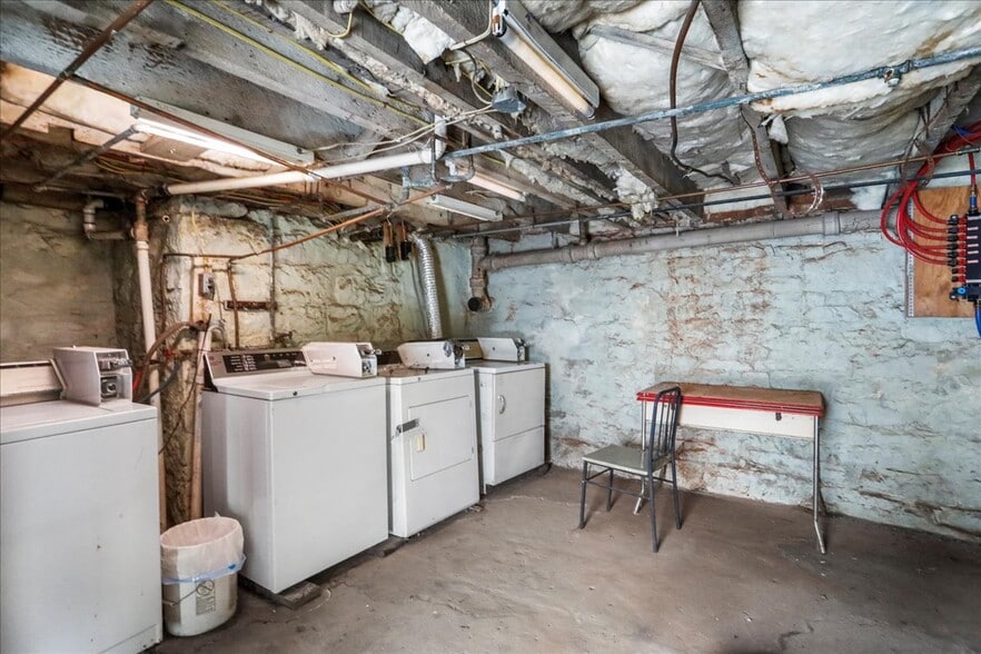 More Photos Of 229 E Union St, Cumberland Apartments For Sale