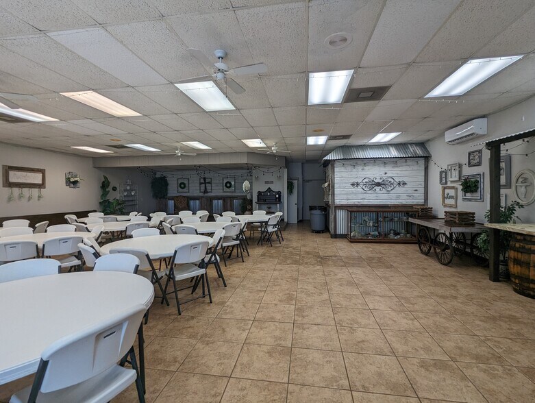 More Photos Of 11261 Highway 12, Orange Freestanding For Sale