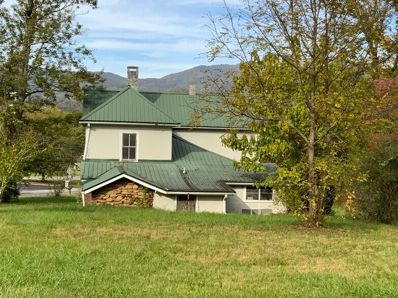 More Photos Of 61 Fairview Rd, Andrews Multifamily For Sale