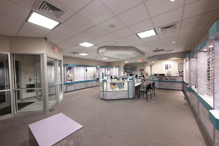 More Photos Of 706 Grape St, Whitehall Medical For Sale