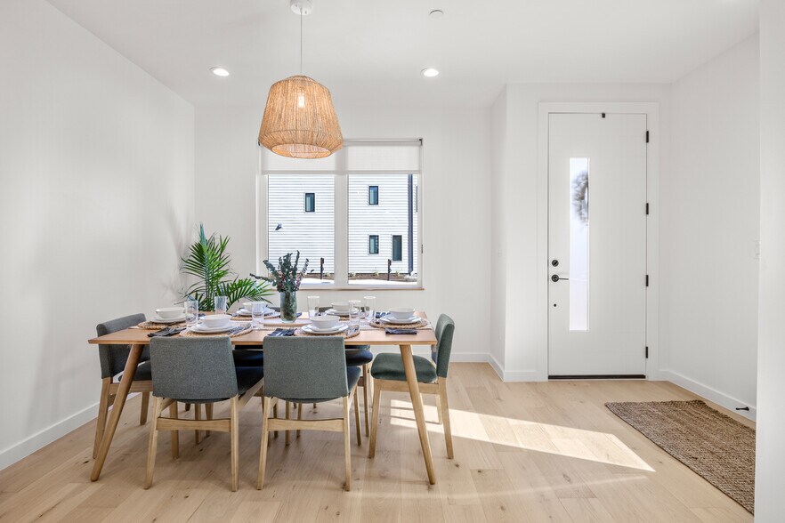 More Photos Of 1911 Dutton Dr, San Marcos Office Residential For Sale