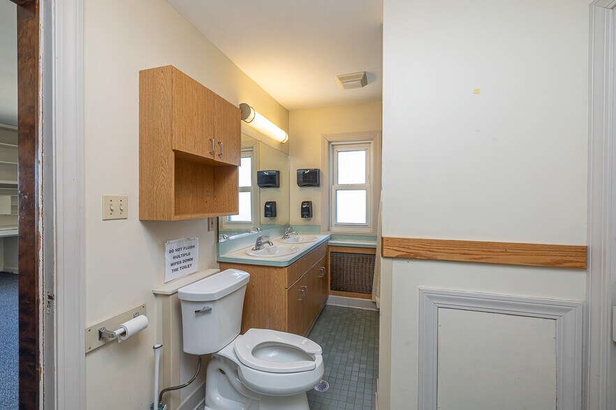 More Photos Of 10000 Granger Rd, Cleveland Assisted Living For Sale