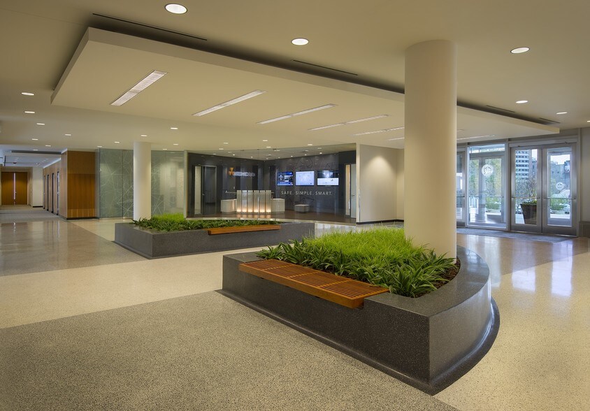 More Photos Of 250 Marquette Ave, Minneapolis Office For Lease