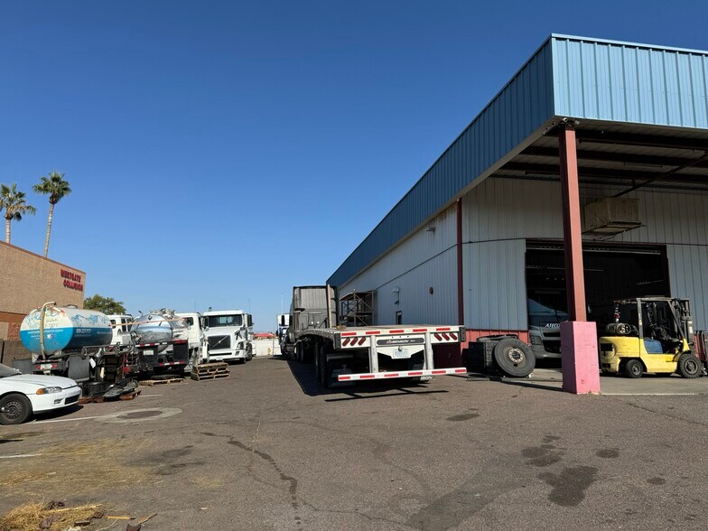 More Photos Of 9440 N 75th Ave, Peoria Warehouse For Lease