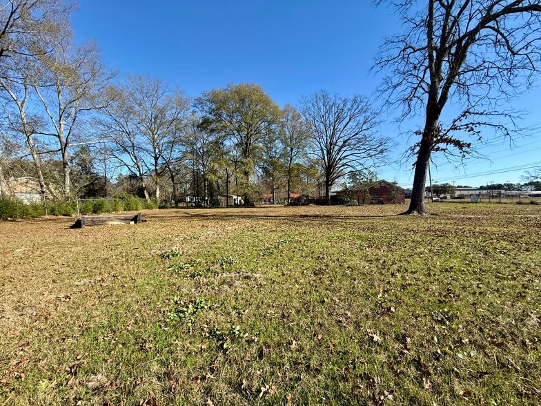 More Photos Of 2031-2033 ELLISVILLE Blvd, Laurel Flex For Sale