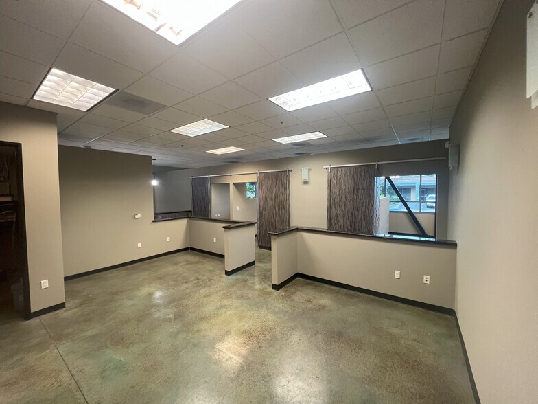 More Photos Of 350 W 5th Ave, Escondido Office For Sale