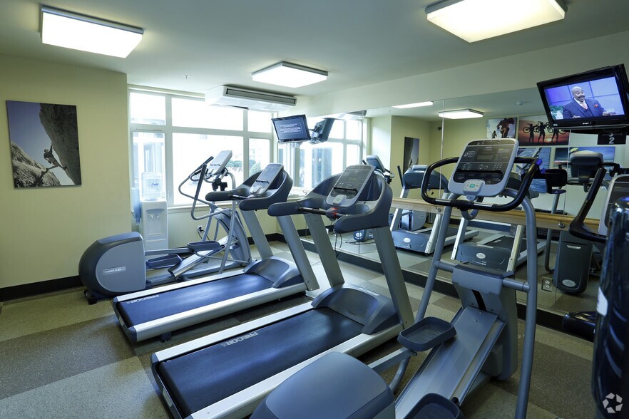 More Photos Of 507 NE Northgate Way, Seattle Apartments For Lease