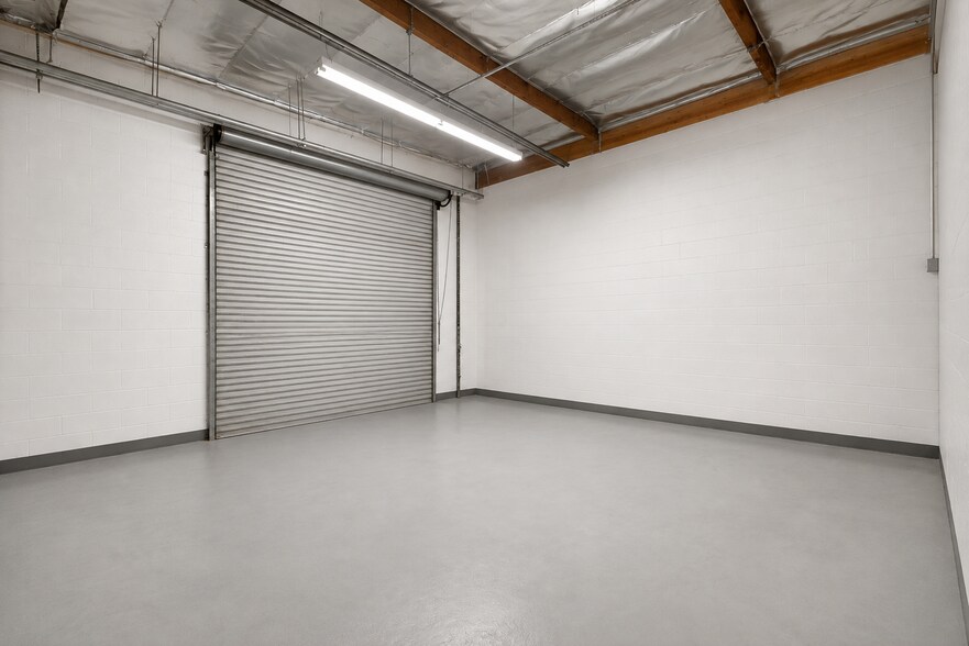 More Photos Of 8116-8144 Deering Ave, Canoga Park Warehouse For Lease