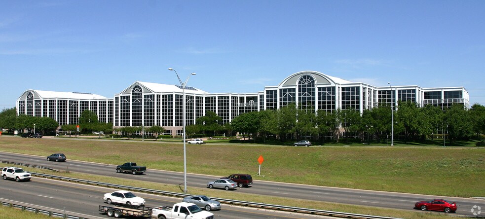 More Photos Of 8303 N Mopac Expy, Austin Office For Lease