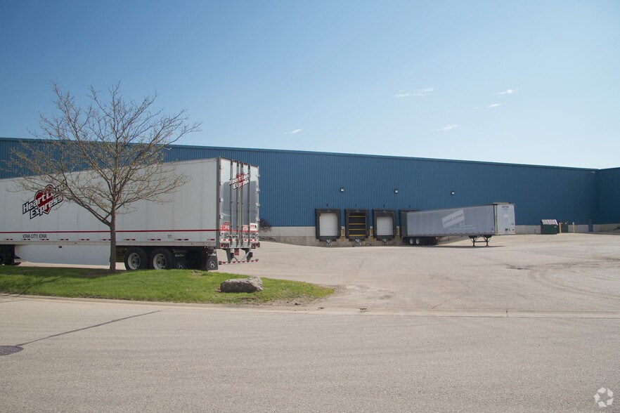 More Photos Of 2761 Buell Dr, East Troy Distribution For Lease