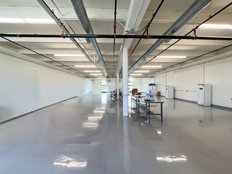 More Photos Of 7240 NE 4th Ave, Miami Loft Creative Space For Lease