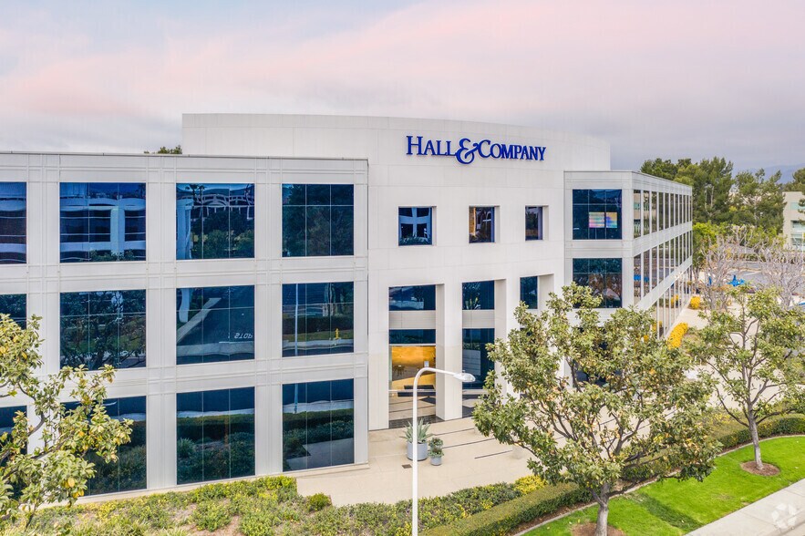 More Photos Of 111 Pacifica, Irvine Office For Lease