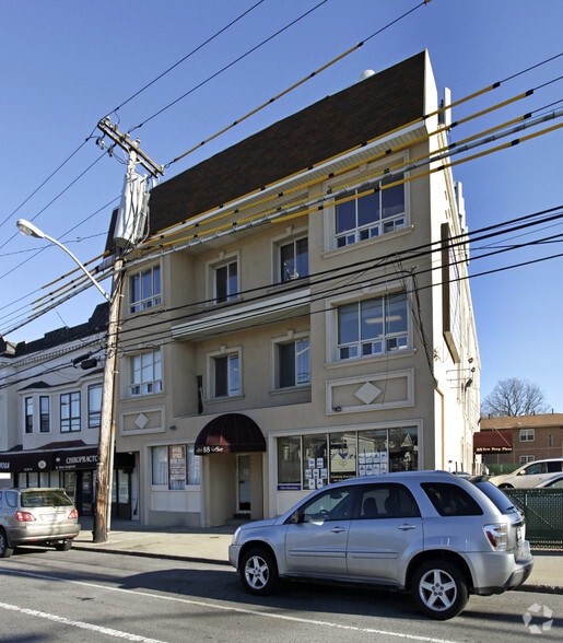 More Photos Of 88 New Dorp Plz, Staten Island Office For Lease