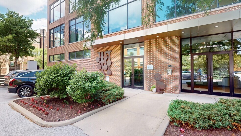 More Photos Of 1229 W Washington Blvd, Chicago Office For Lease