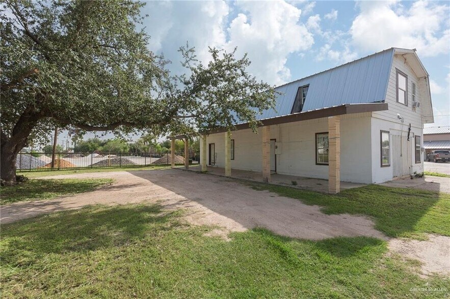 More Photos Of 7504 N Expressway 281, Edinburg Apartments For Sale