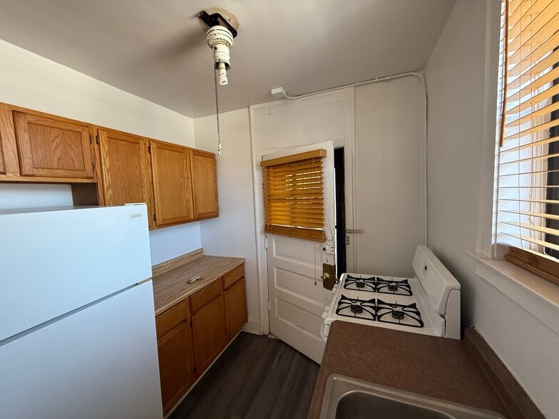 More Photos Of 8259 S Loomis Blvd, Chicago Apartments For Sale