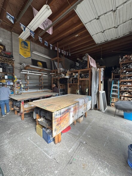 More Photos Of 2127 Middlefield Rd, Redwood City Industrial For Sale