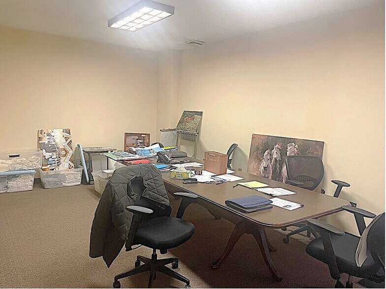 More Photos Of 50 Richard Rd, Warminster Light Manufacturing For Lease