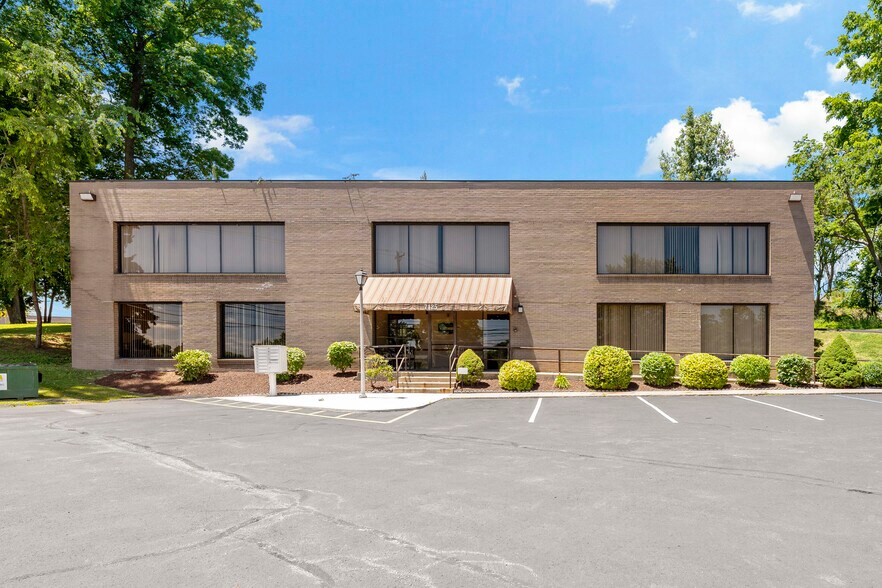 Primary Photo Of 7125 Saltsburg Rd, Pittsburgh Medical For Lease
