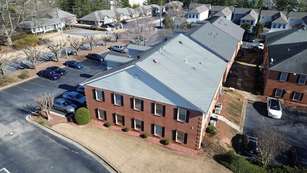 More Photos Of 2440 Sandy Plains Rd, Marietta Office For Sale