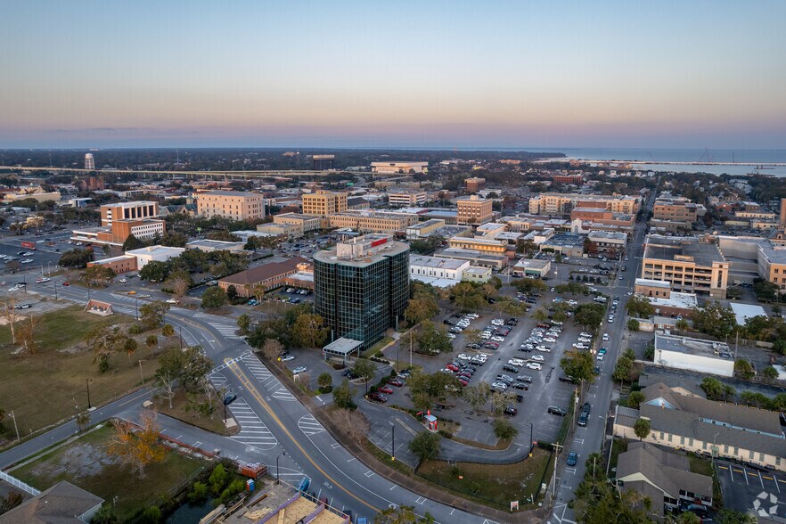 More Photos Of 125 W Romana St, Pensacola Office For Sale