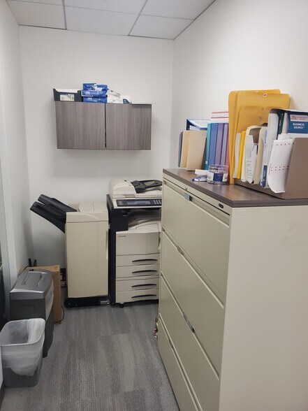 More Photos Of 700 N Brand Blvd, Glendale Office For Lease