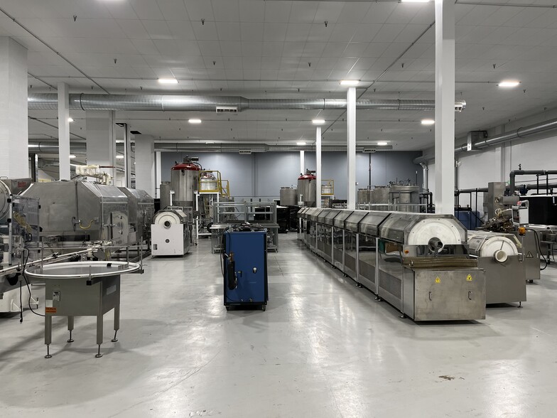 More Photos Of 717 E Industrial Blvd, Pueblo Distribution For Sale