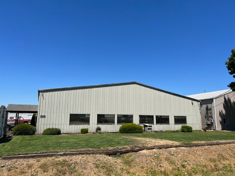 More Photos Of 29495 Airport Rd, Eugene Service For Lease