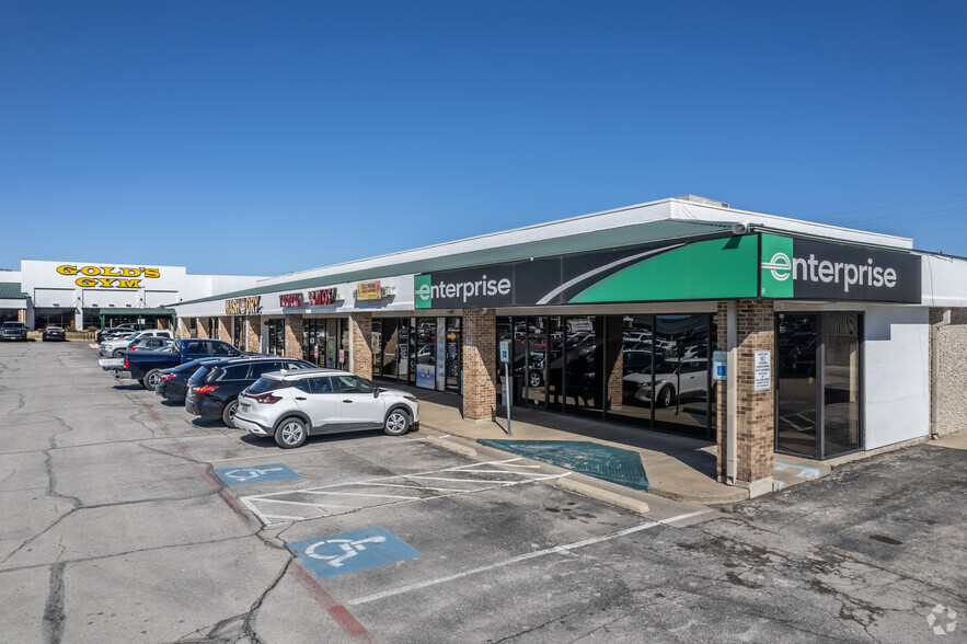 Primary Photo Of 11411 Northwest Hwy, Dallas Unknown For Lease