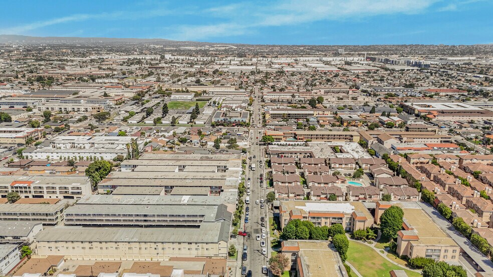 More Photos Of 14037 Cerise Ave, Hawthorne Apartments For Sale