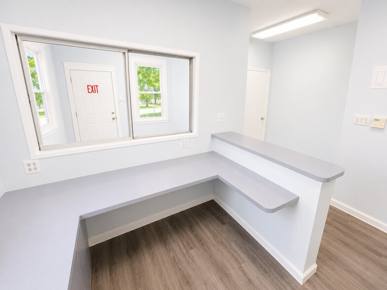 More Photos Of 238 Beach 20th St, Far Rockaway Medical For Lease