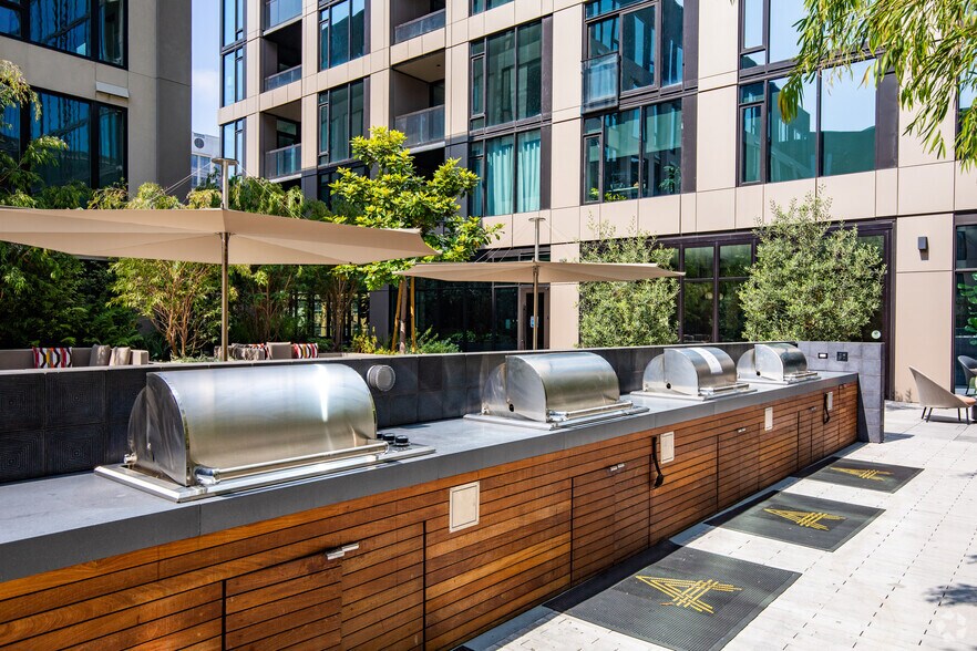 More Photos Of 385 14th St, Oakland Apartments For Lease