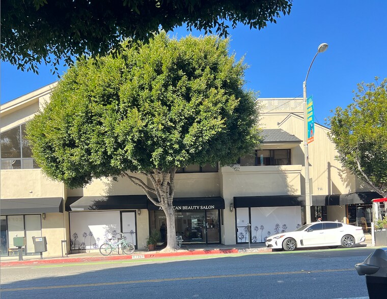 More Photos Of 701-715 Montana Ave, Santa Monica Storefront Retail Office For Lease