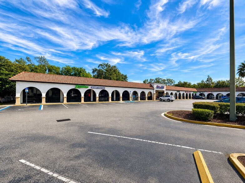 More Photos Of 9735 Saint Augustine Rd, Jacksonville Unknown For Lease