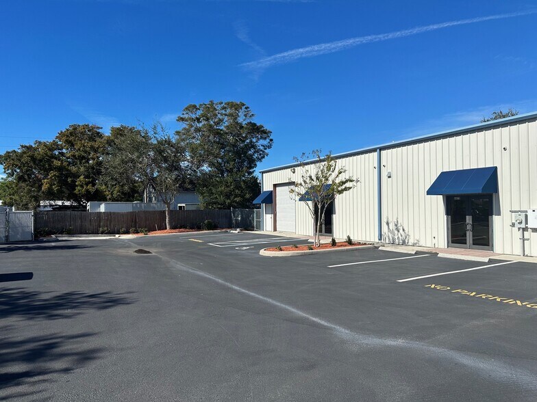 More Photos Of 6679 Treeland Ave, Largo Warehouse For Lease
