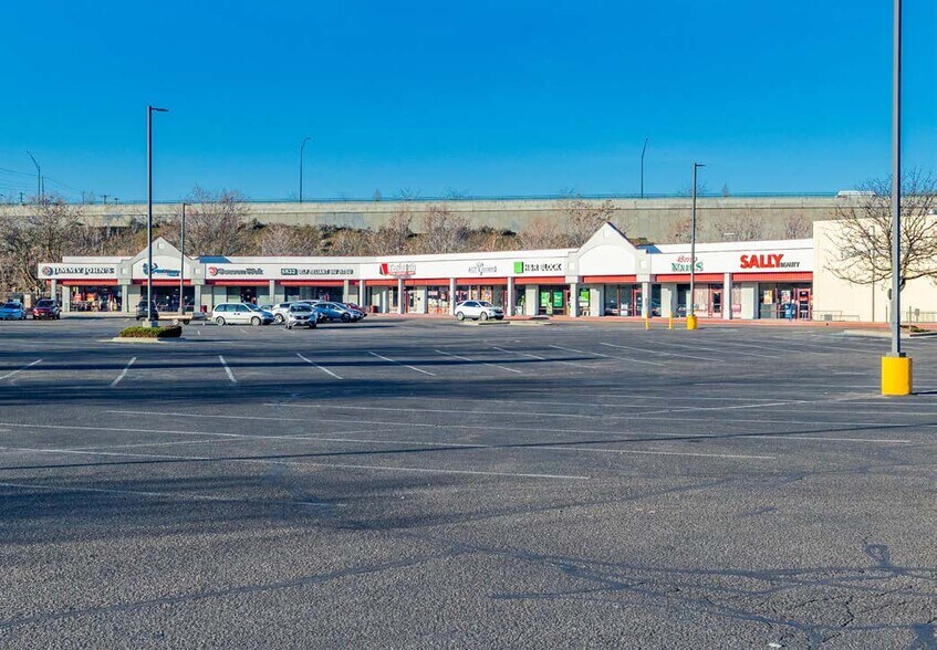 More Photos Of 2655-2789 S Broadway Ave, Boise Unknown For Lease