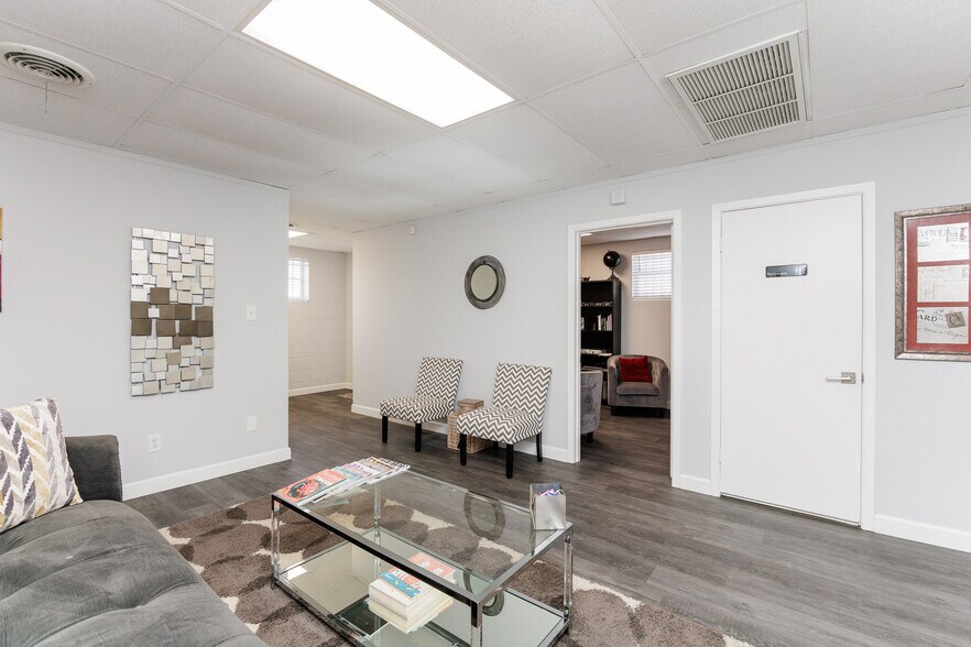 More Photos Of 525 Clifford St, Corpus Christi Office For Sale