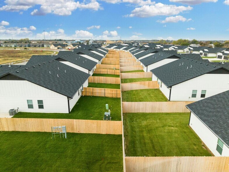 More Photos Of 3513 W 45th St S, Wichita Apartments For Sale