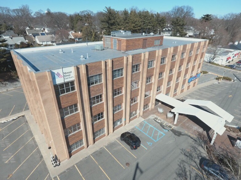 More Photos Of 1615 Northern Blvd, Manhasset Office For Lease