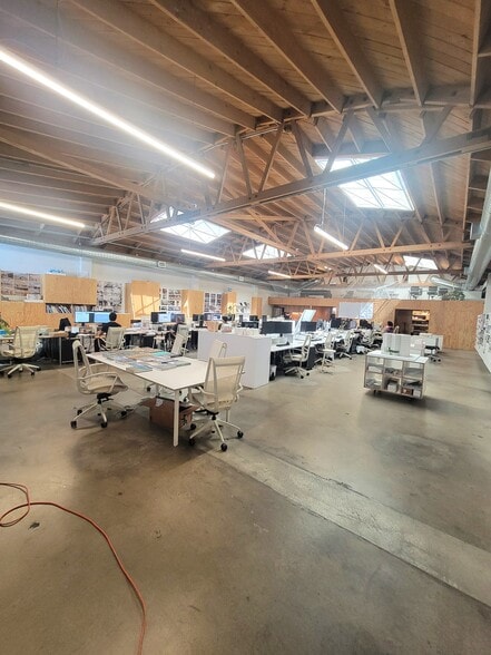 More Photos Of 4106 W Jefferson Blvd, Los Angeles Warehouse For Sale