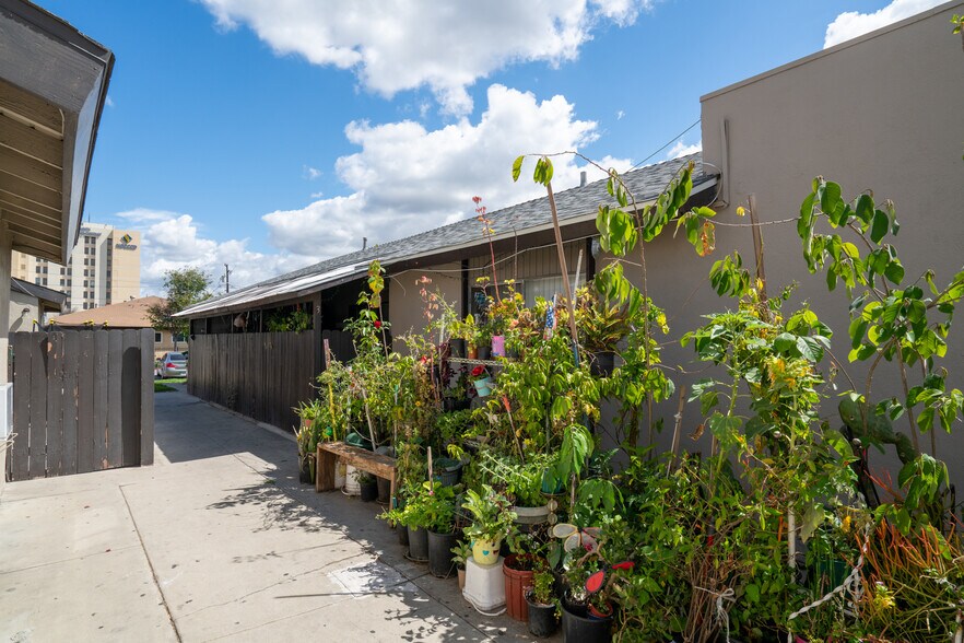 More Photos Of 1804 W Glen Ave, Anaheim Apartments For Sale