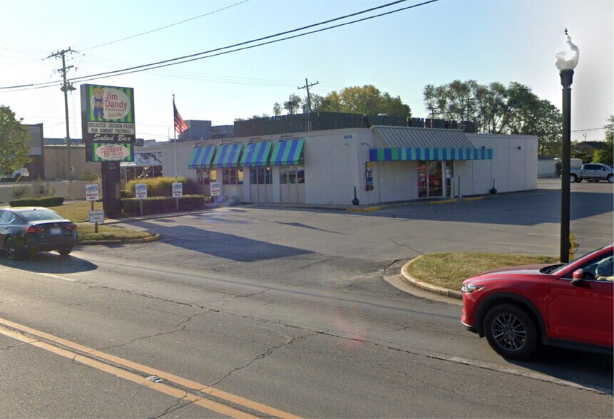 More Photos Of 2301 E Conner St, Noblesville Restaurant For Sale