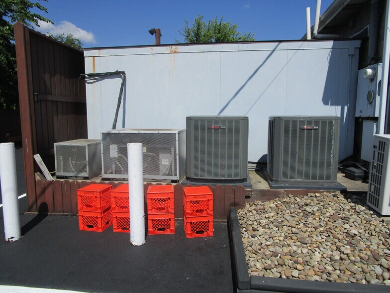 More Photos Of 1456 Lincoln Hwy, North Versailles Restaurant For Sale