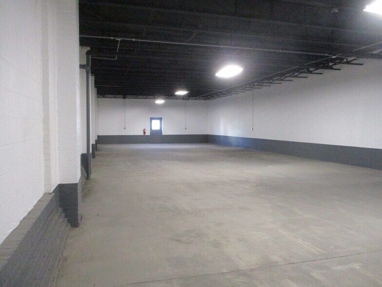 More Photos Of 651 N Prospect St, Hagerstown Warehouse For Sale