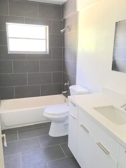 More Photos Of 13201 Memorial Hwy, North Miami Apartments For Sale