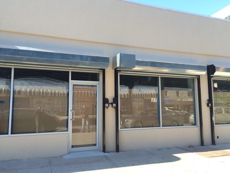 More Photos Of 4325 White Plains Rd, Bronx Storefront For Lease