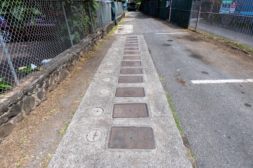 More Photos Of 815 Lopez Ln, Honolulu Apartments For Sale